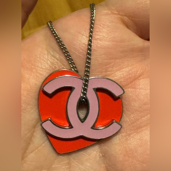Authentic Chanel Heart Here Mark Necklace - Picture 4 of 7